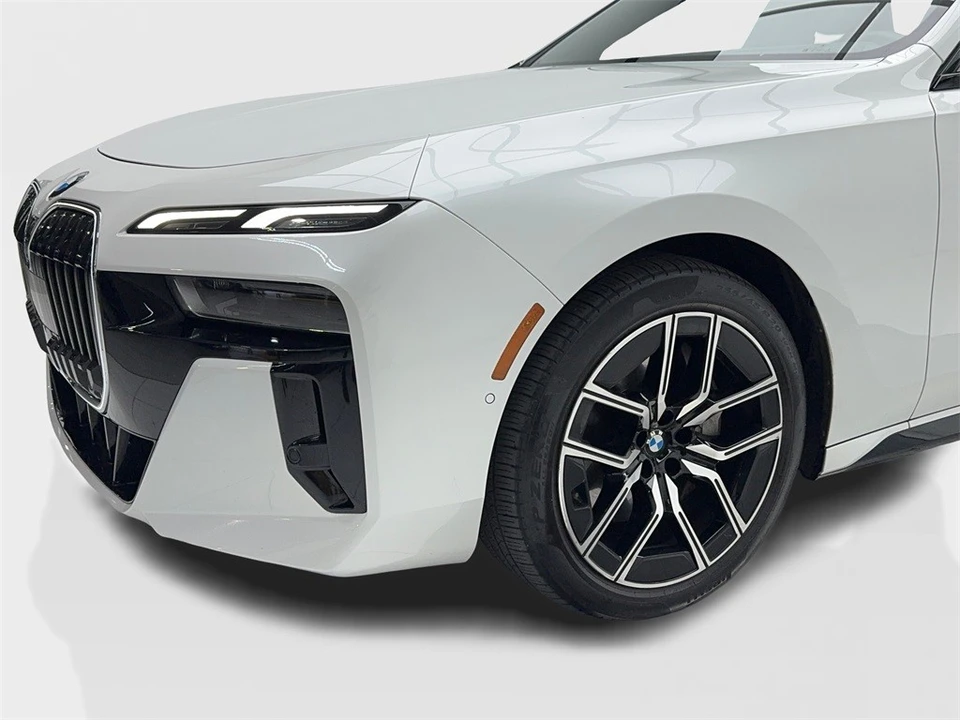 2023 BMW G70 7 Series - Image 6 of 12