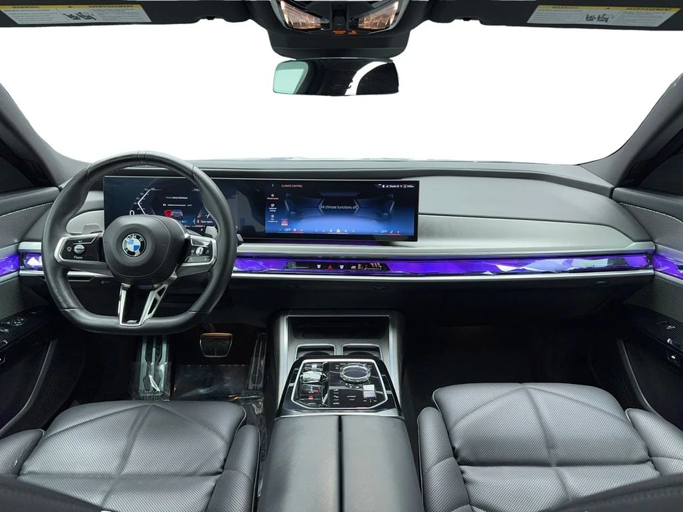 2023 BMW G70 7 Series - Image 18 of 21