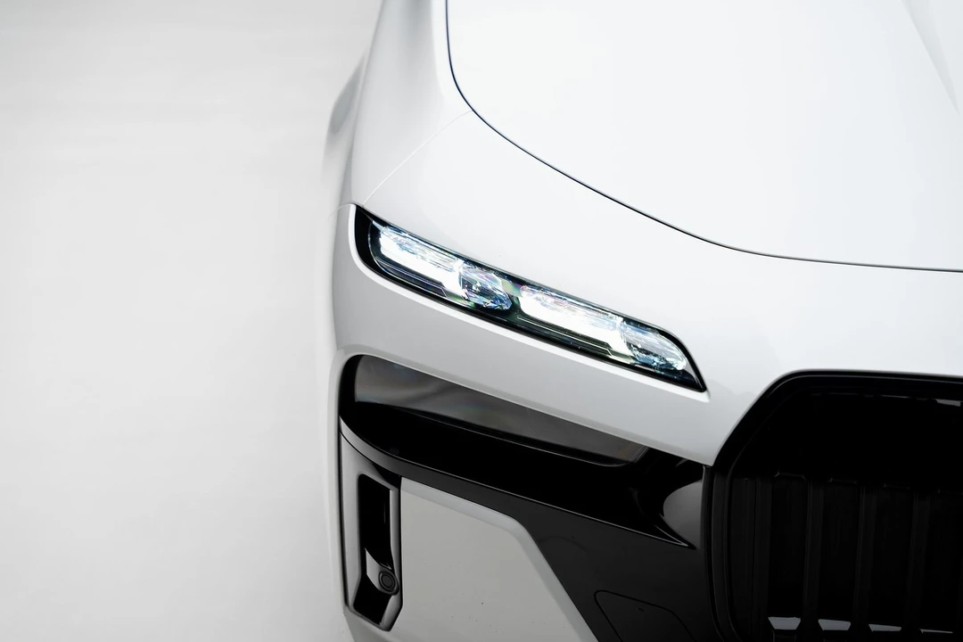 2023 BMW G70 7 Series - Image 11 of 12