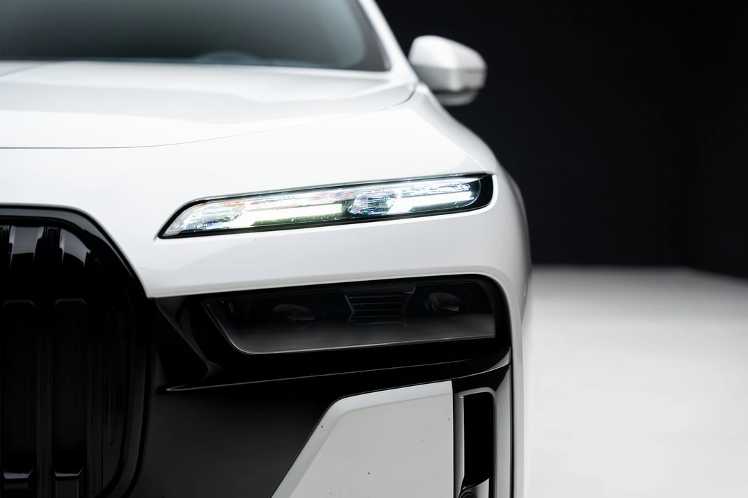 2023 BMW G70 7 Series - Image 9 of 12