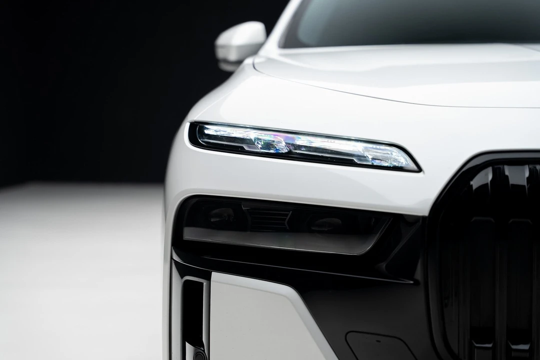 2023 BMW G70 7 Series - Image 8 of 12