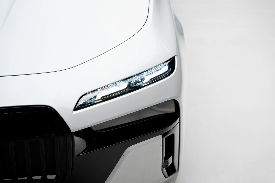 2023 BMW G70 7 Series - Image 10 of 12
