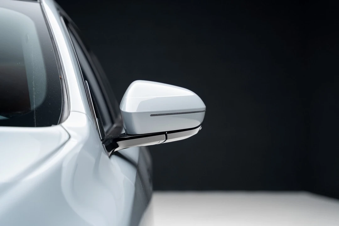 2023 BMW G70 7 Series - Image 14 of 21