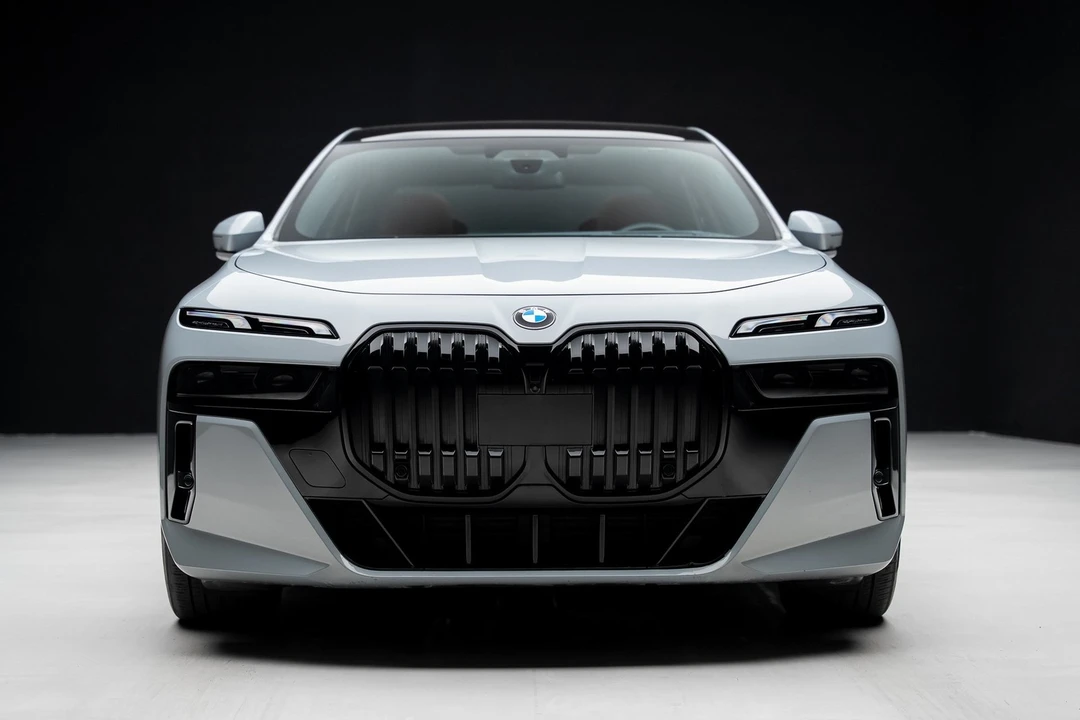 2023 BMW G70 7 Series - Image 7 of 21