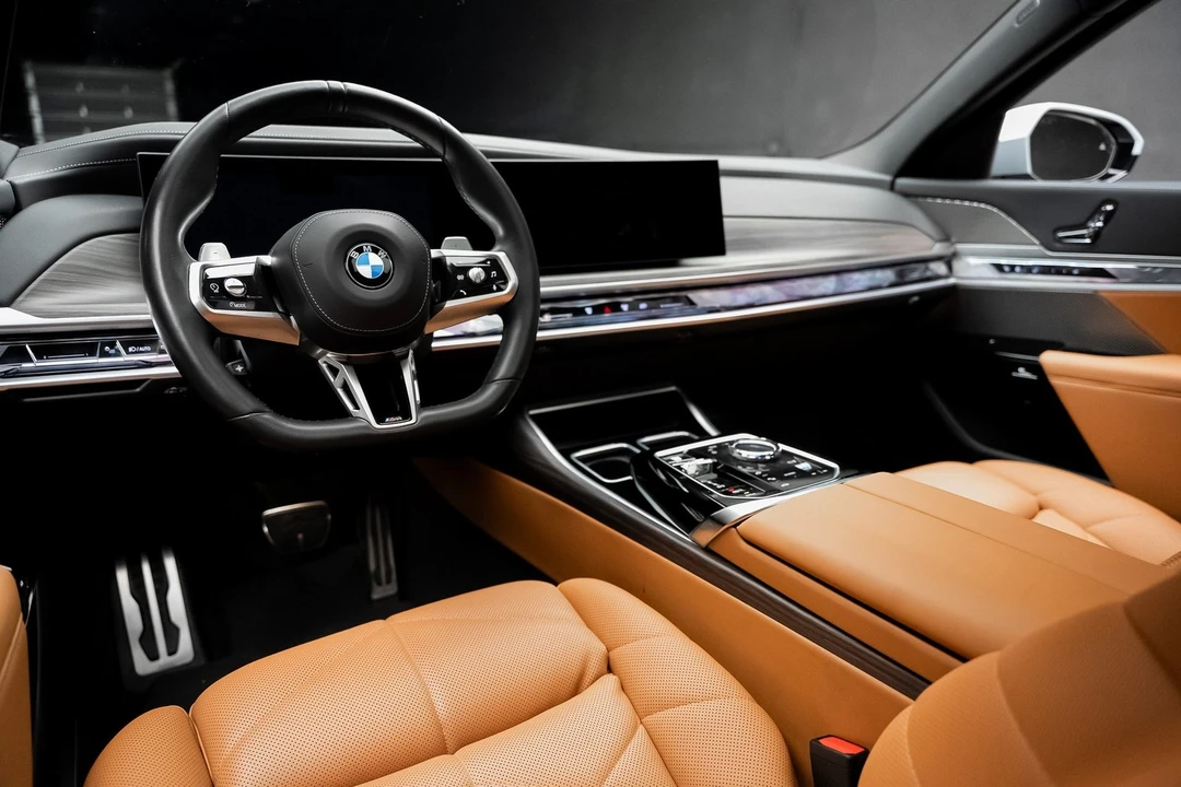 2023 BMW G70 7 Series - Image 2 of 21