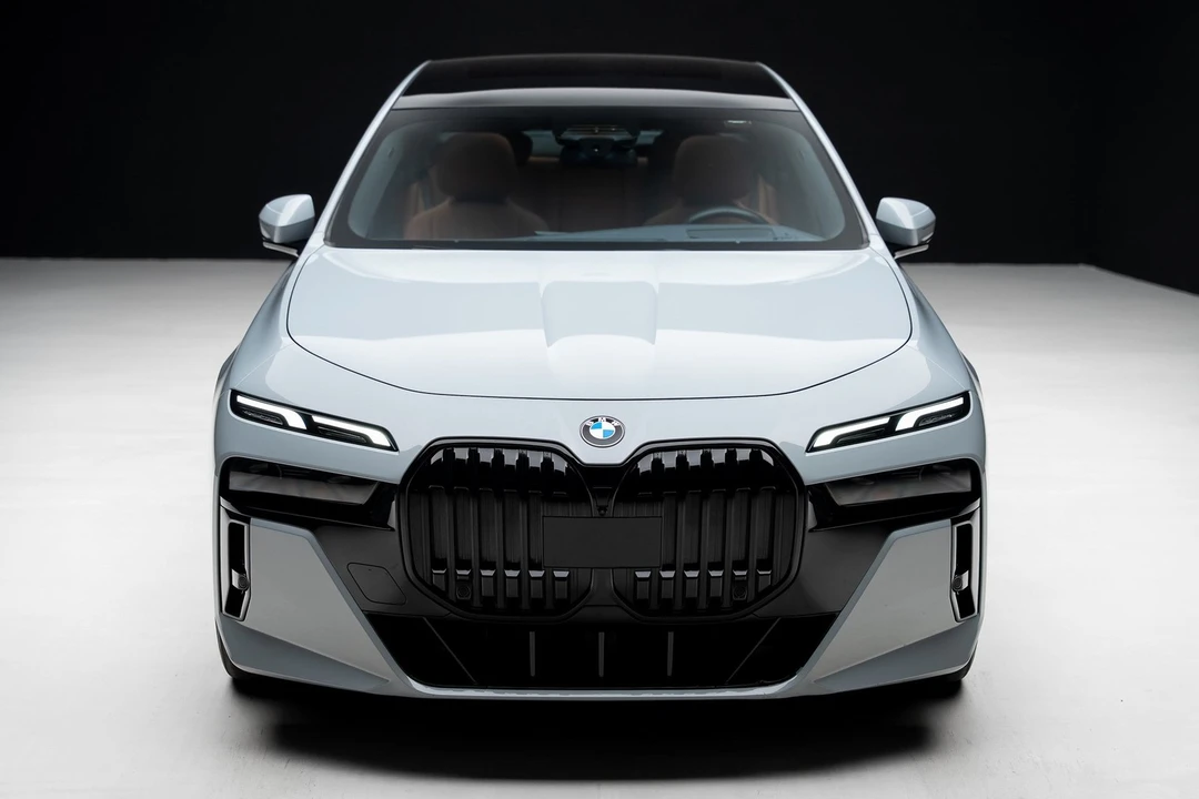 2023 BMW G70 7 Series - Image 5 of 21