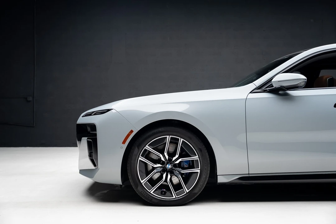 2023 BMW G70 7 Series - Image 17 of 21