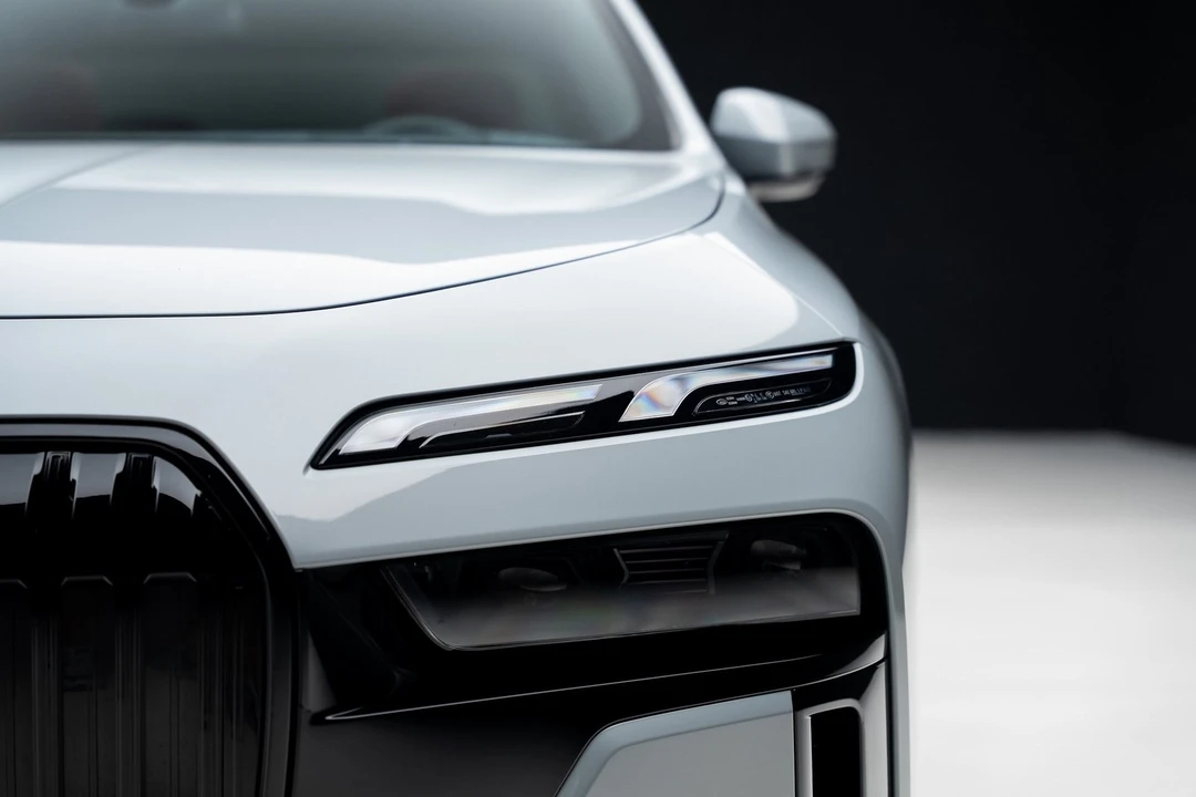 2023 BMW G70 7 Series - Image 9 of 21