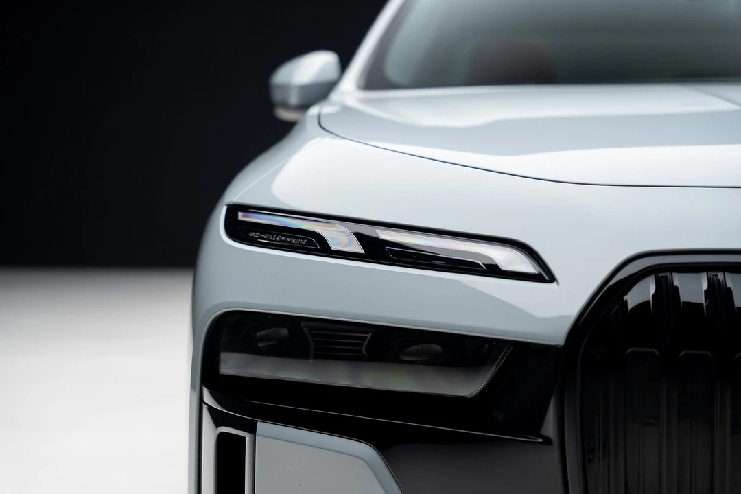 2023 BMW G70 7 Series - Image 8 of 21