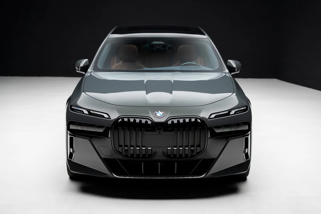 2023 BMW G70 7 Series - Image 5 of 21