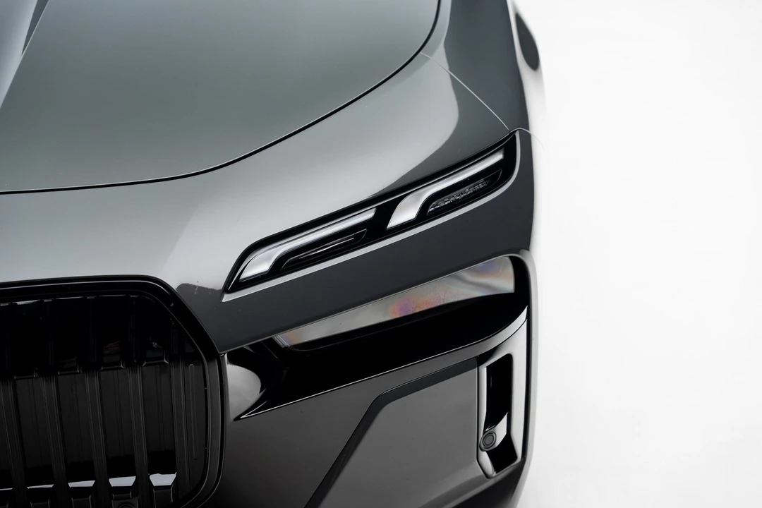 2023 BMW G70 7 Series - Image 10 of 21
