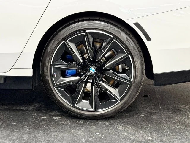 2023 BMW G70 7 Series - Image 17 of 21