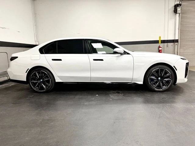 2023 BMW G70 7 Series - Image 5 of 21