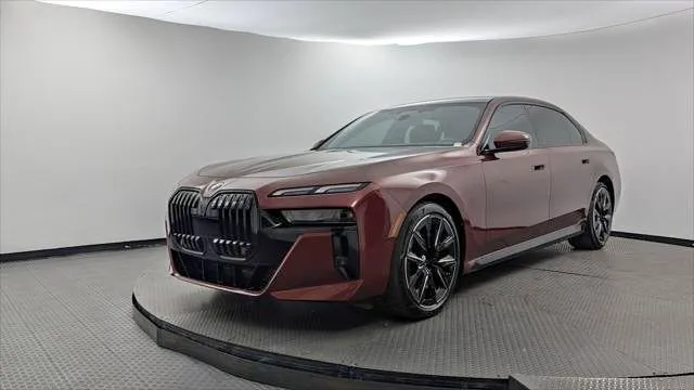 2023 BMW 740i