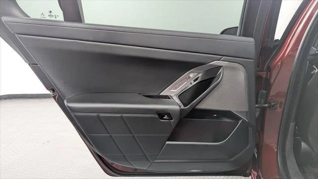 2023 BMW G70 7 Series - Image 16 of 20