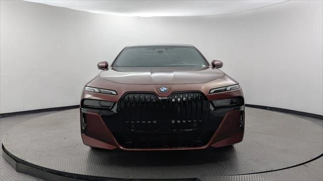 2023 BMW G70 7 Series - Image 11 of 20