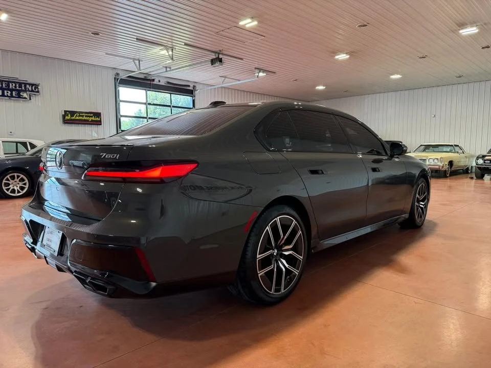 2023 BMW G70 7 Series - Image 10 of 20