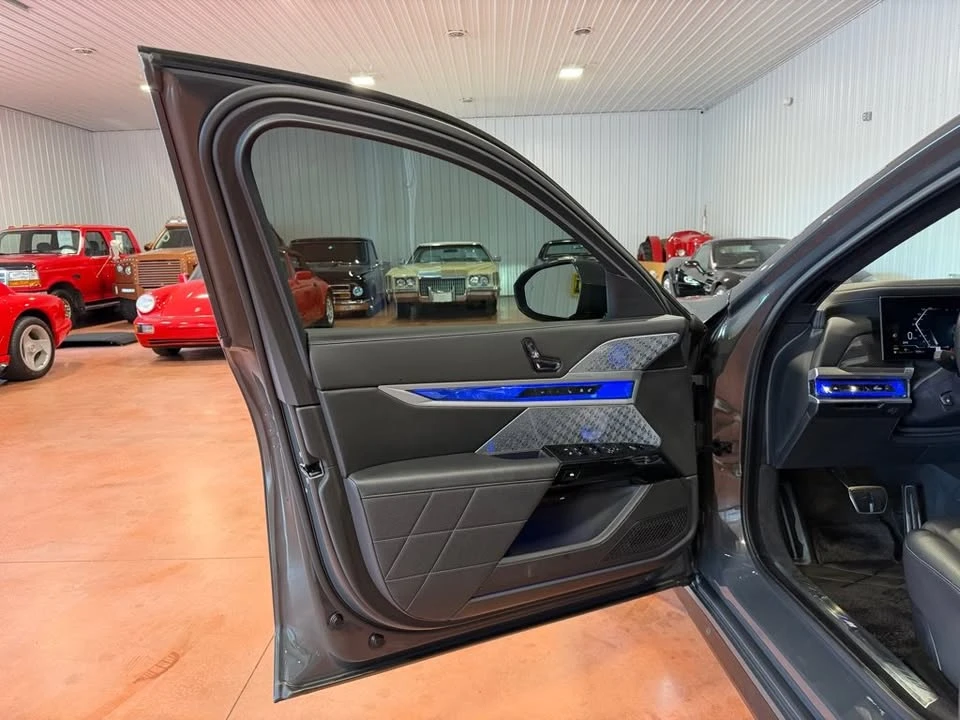 2023 BMW G70 7 Series - Image 20 of 20