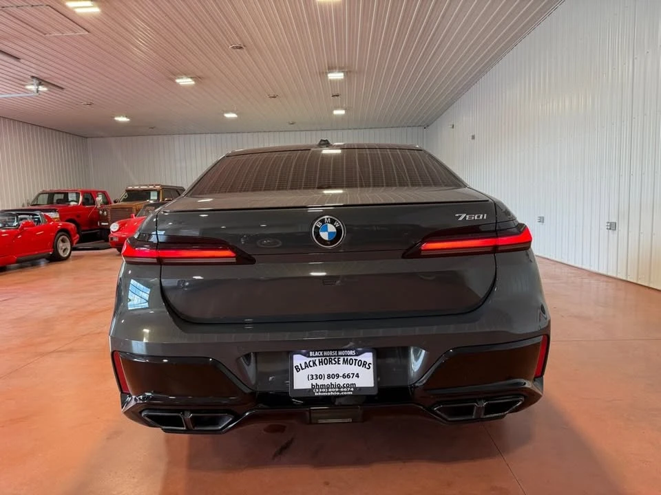 2023 BMW G70 7 Series - Image 11 of 20