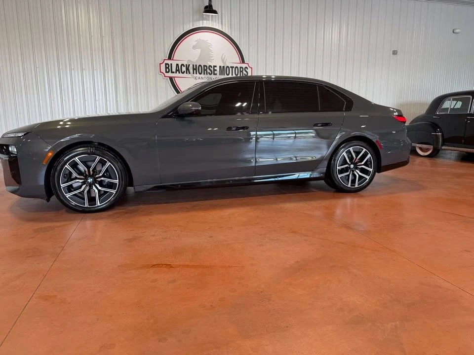 2023 BMW G70 7 Series - Image 4 of 20