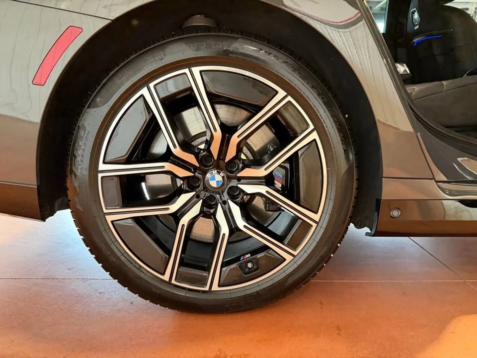 2023 BMW G70 7 Series - Image 15 of 20