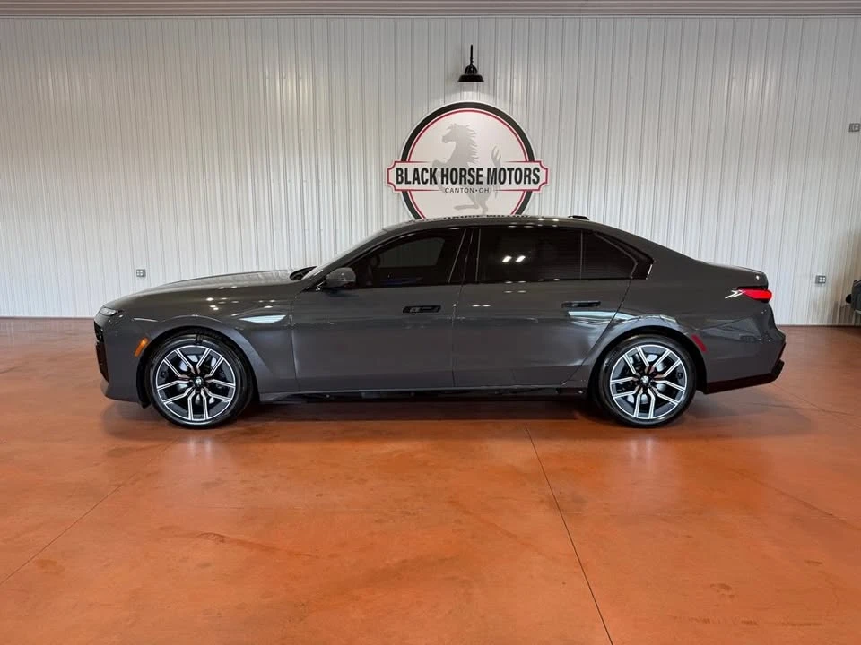 2023 BMW G70 7 Series - Image 2 of 20