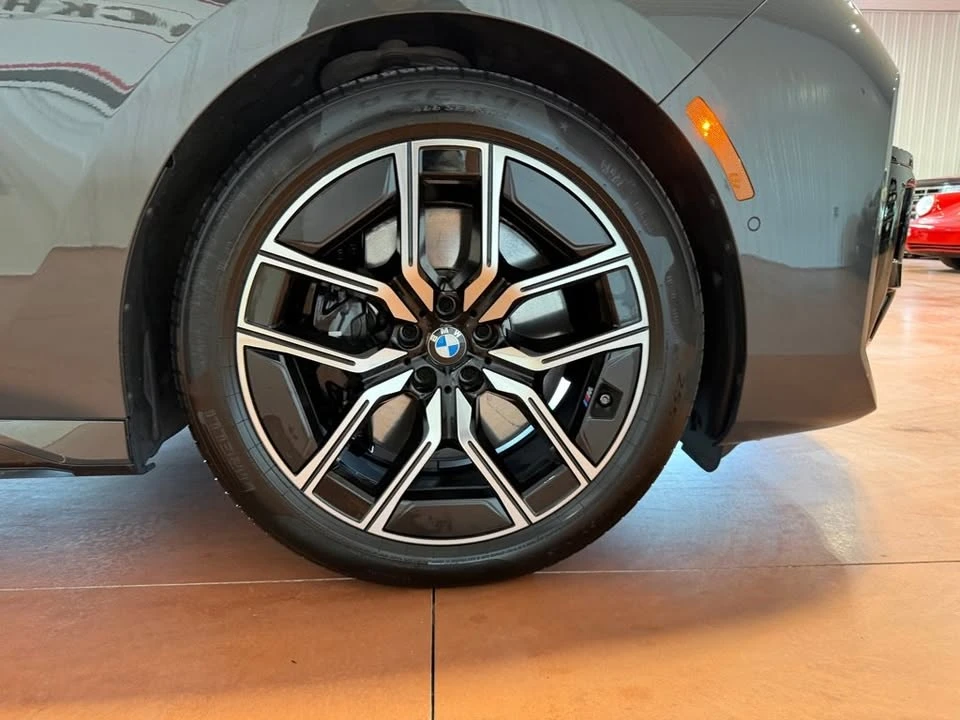 2023 BMW G70 7 Series - Image 16 of 20