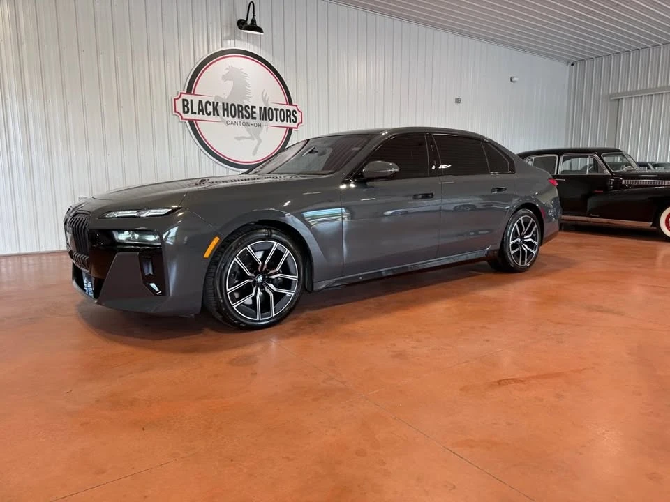 2023 BMW G70 7 Series - Image 5 of 20
