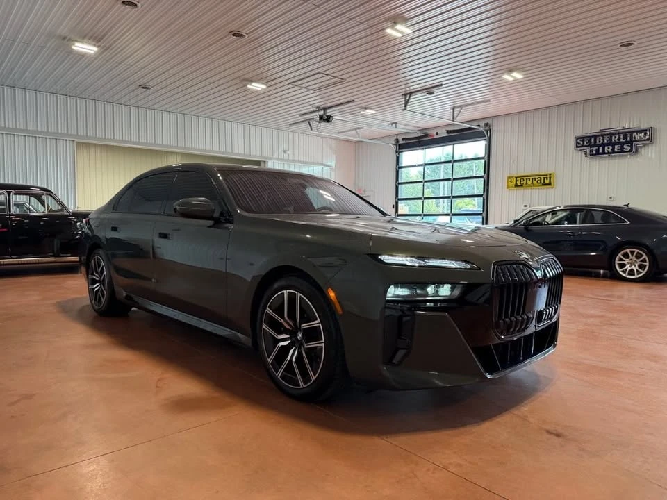 2023 BMW G70 7 Series - Image 8 of 20