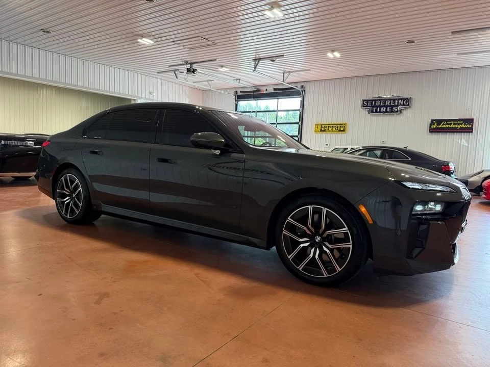 2023 BMW G70 7 Series - Image 9 of 20