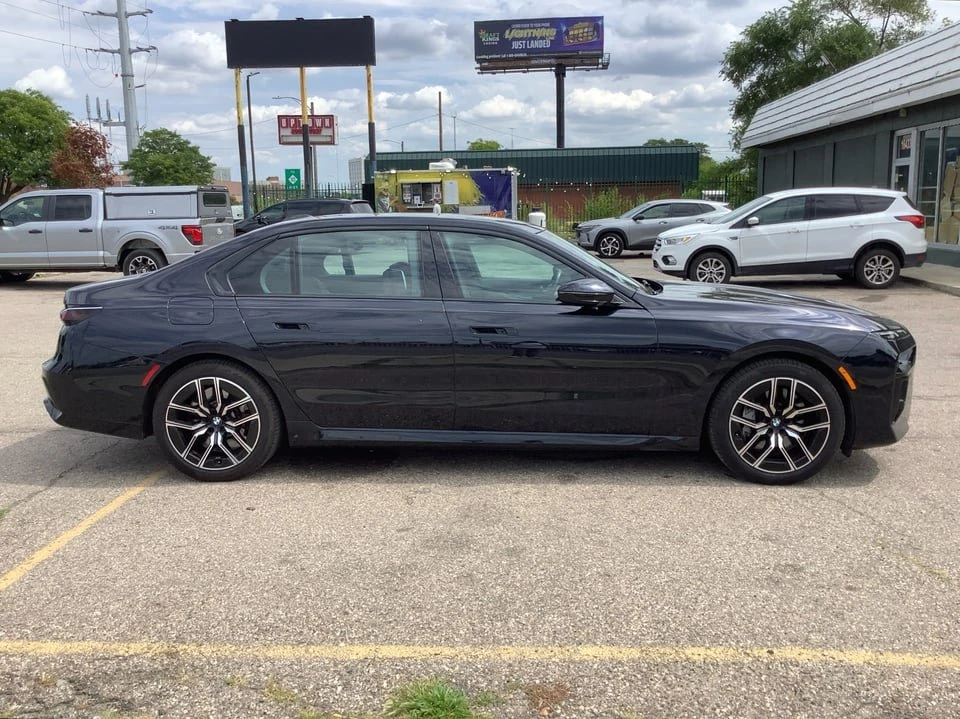 2023 BMW G70 7 Series - Image 6 of 20