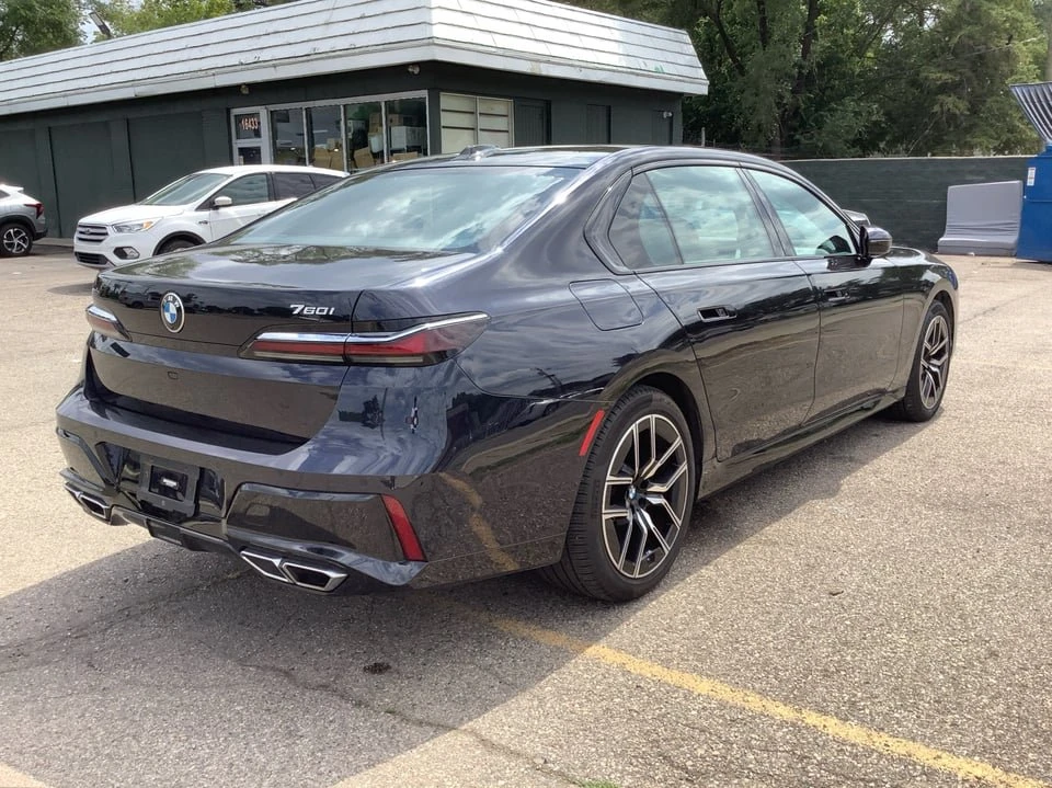 2023 BMW G70 7 Series - Image 5 of 20