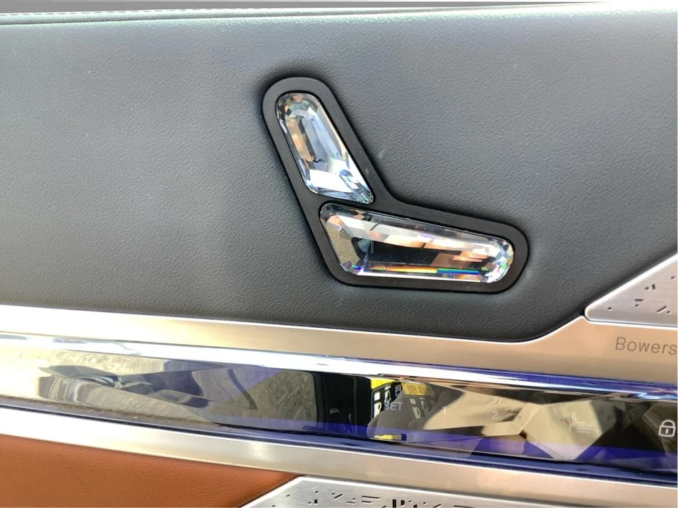 2023 BMW G70 7 Series - Image 16 of 20