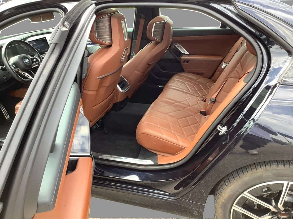2023 BMW G70 7 Series - Image 10 of 20