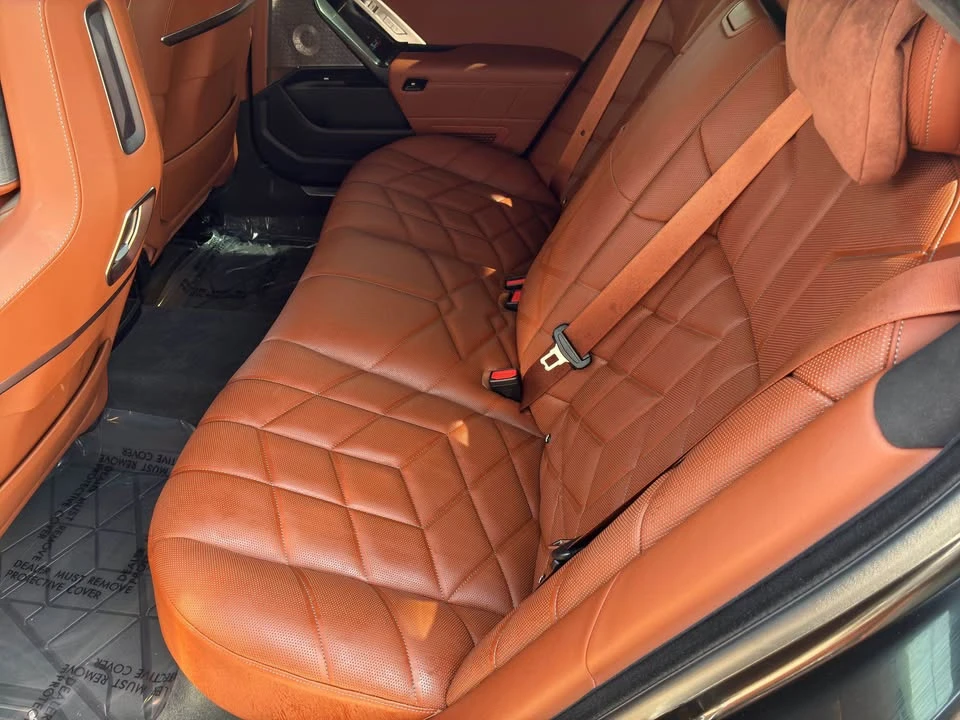 2023 BMW G70 7 Series - Image 11 of 18