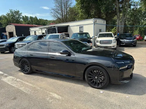 2023 BMW 760i xDrive