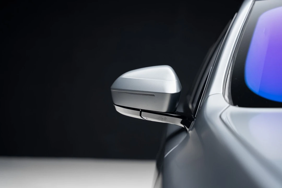 2023 BMW G70 7 Series - Image 15 of 21