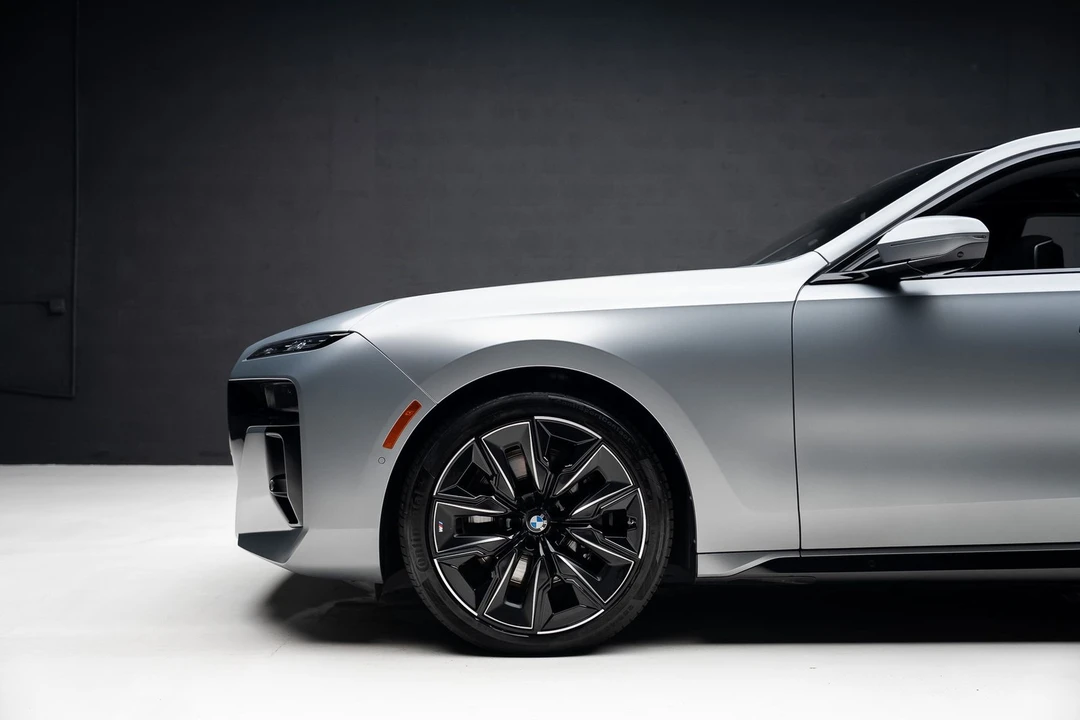 2023 BMW G70 7 Series - Image 19 of 21