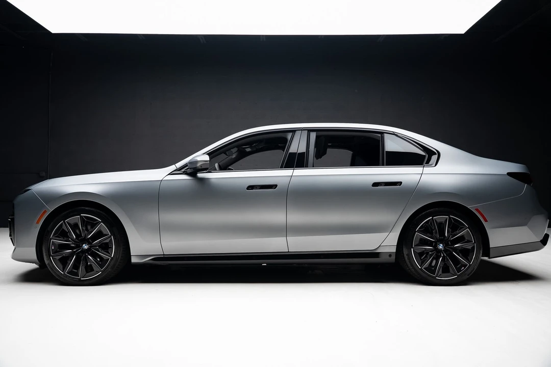 2023 BMW G70 7 Series - Image 18 of 21