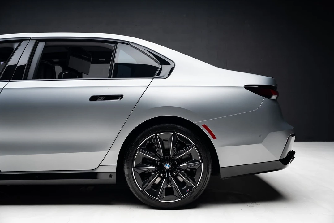 2023 BMW G70 7 Series - Image 21 of 21