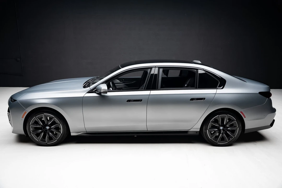 2023 BMW G70 7 Series - Image 17 of 21