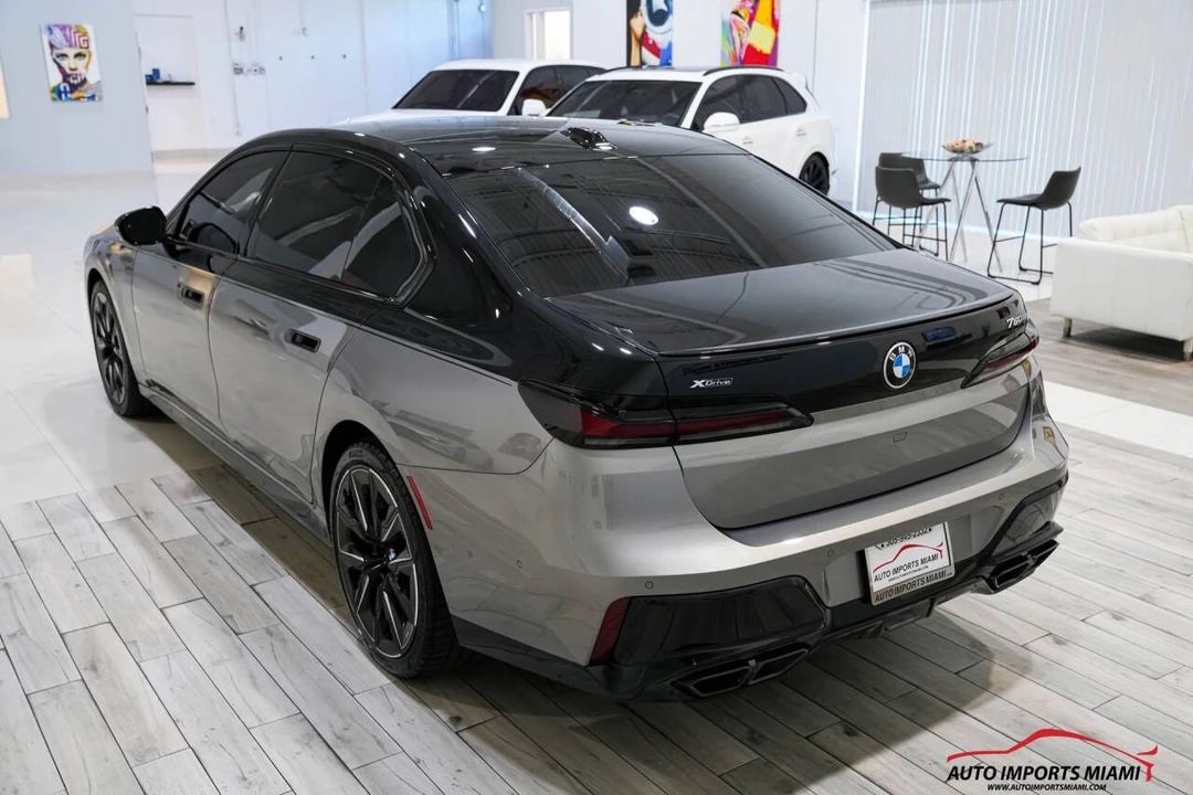 2023 BMW G70 7 Series - Image 18 of 21