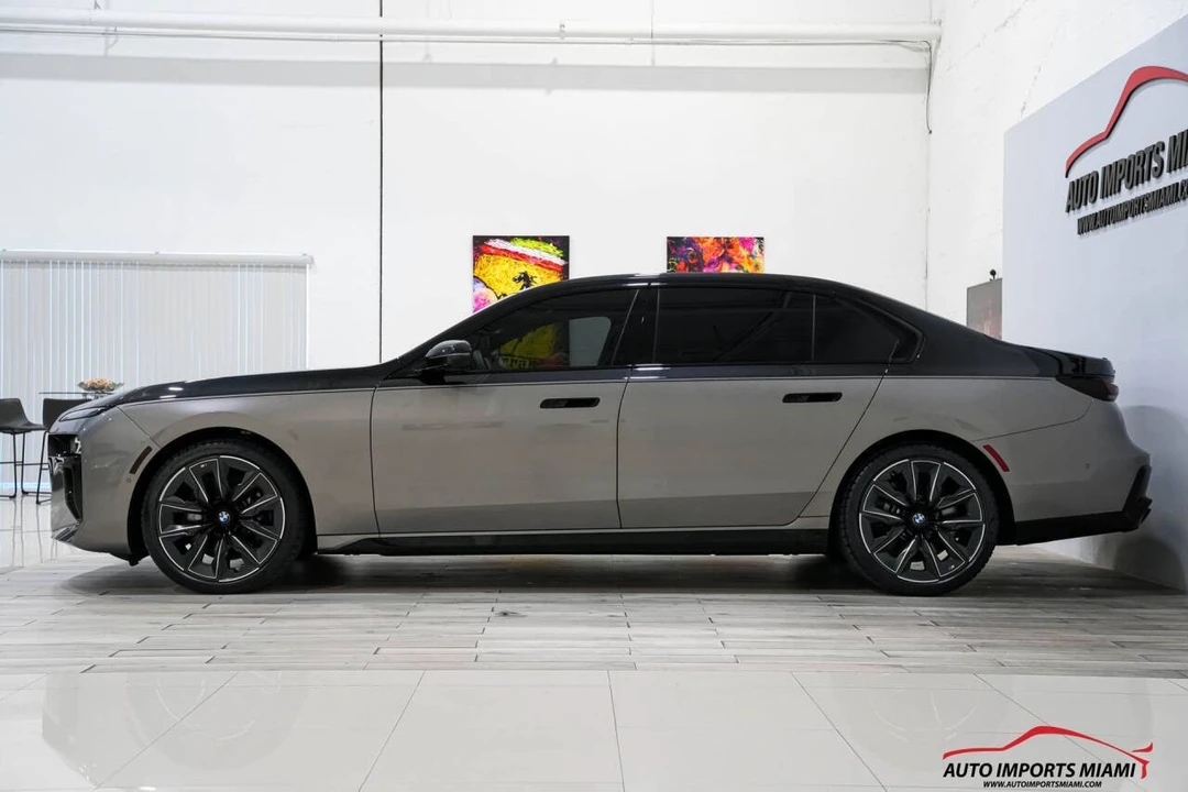 2023 BMW G70 7 Series - Image 15 of 21