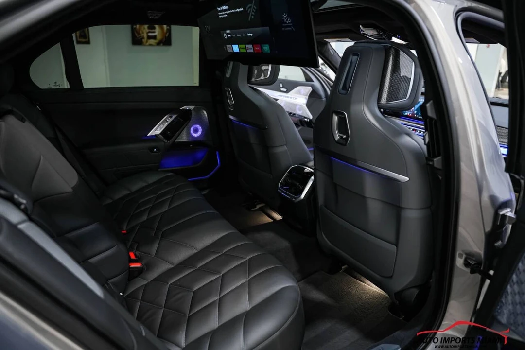 2023 BMW G70 7 Series - Image 11 of 21