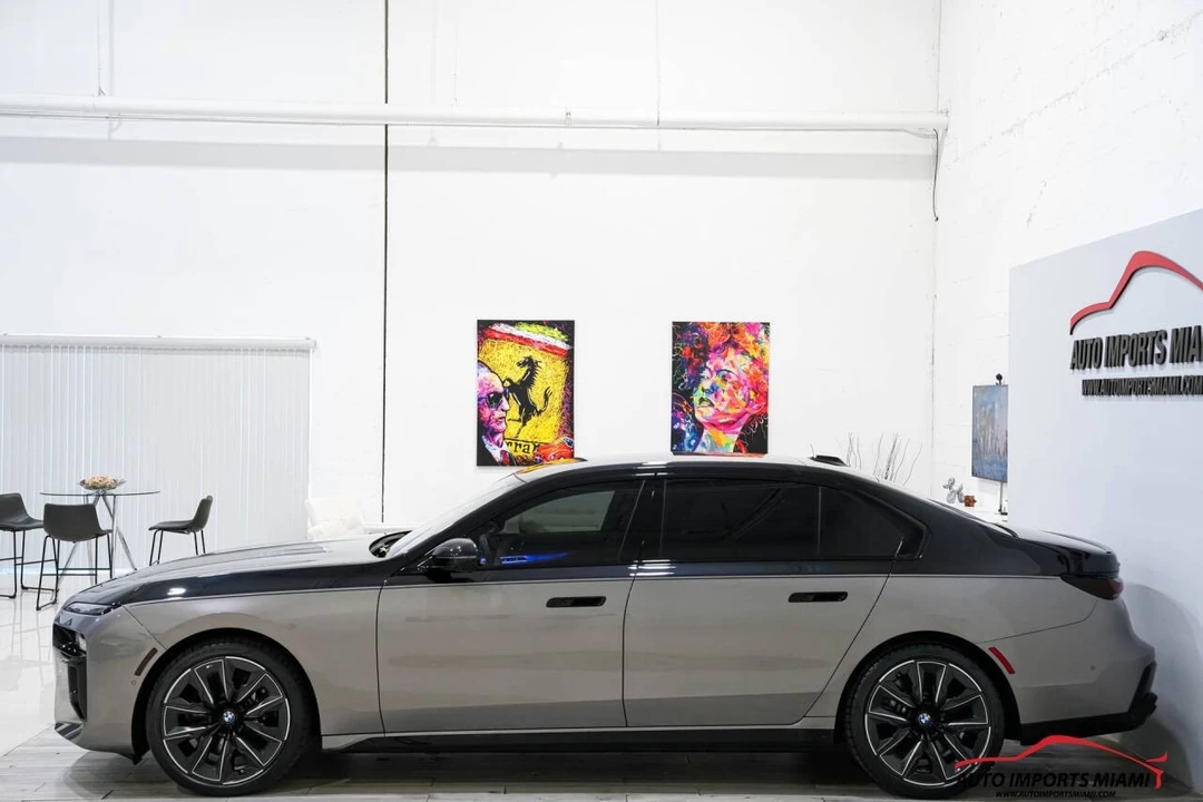 2023 BMW G70 7 Series - Image 14 of 21