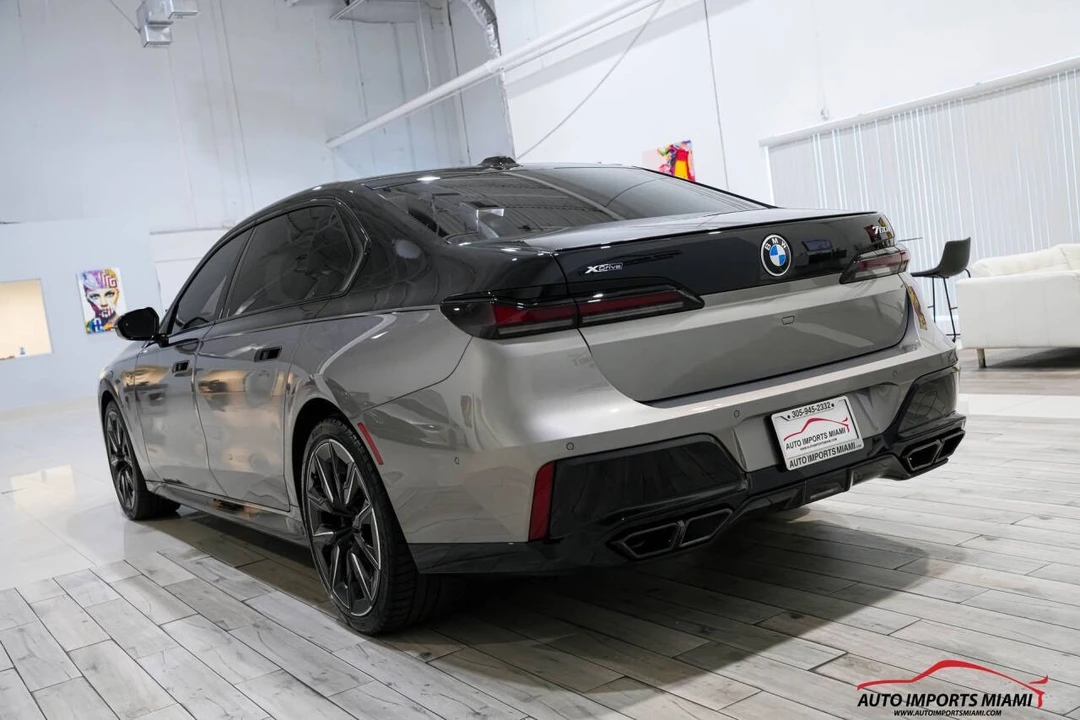 2023 BMW G70 7 Series - Image 19 of 21