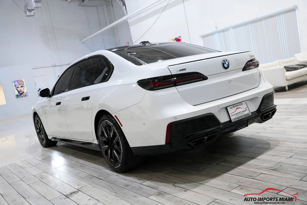 2023 BMW G70 7 Series - Image 19 of 21