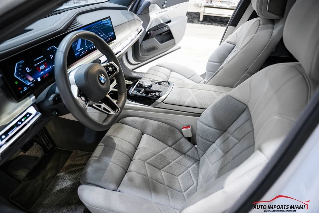 2023 BMW G70 7 Series - Image 8 of 21
