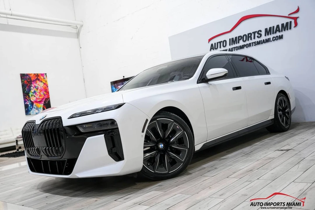 2023 BMW G70 7 Series - Image 3 of 12