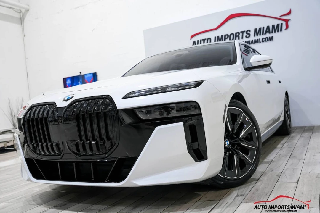 2023 BMW G70 7 Series - Image 2 of 21